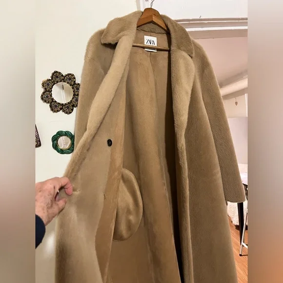 Zara Women's Double-Breasted Brown Teddy Coat - Picture 2 of 5